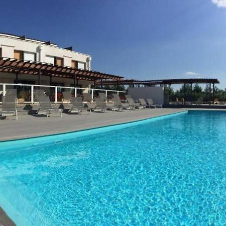 Ferienwohnung 104 Douce Provence Au Calme Face A La Piscine Éguilles Exterior foto